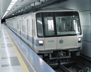 地下鉄東豊線の車両の写真13