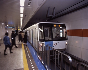 地下鉄東豊線の車両の写真15