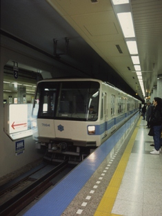 地下鉄東豊線の車両の写真16